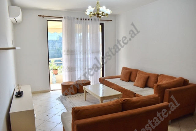 Apartament 3+1 me qira tek Kompleksi Panorama ne Tirane